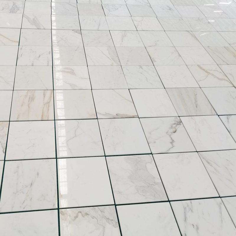 12" x 12" Tile Calacatta Gold Polished - Image 3